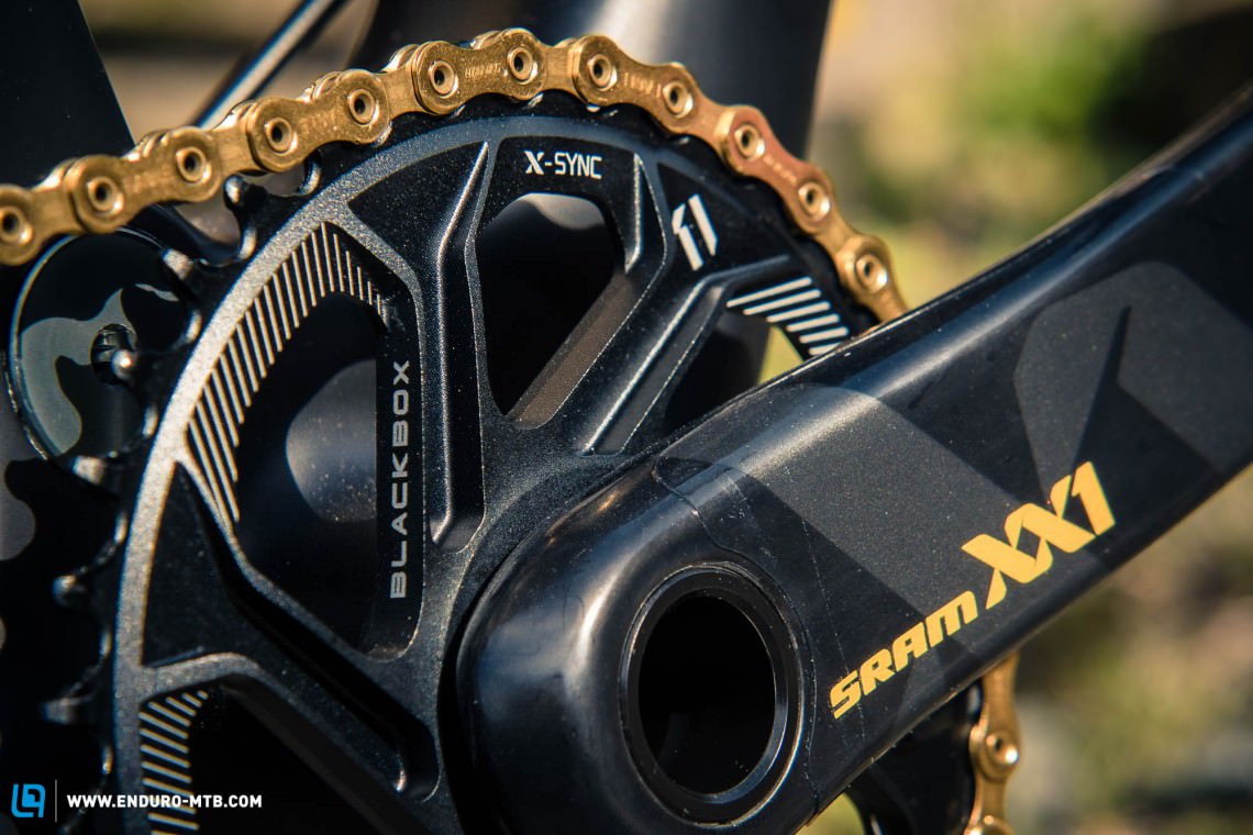The new Eagle chain features revised, more rounded inner plates to improve durability. 