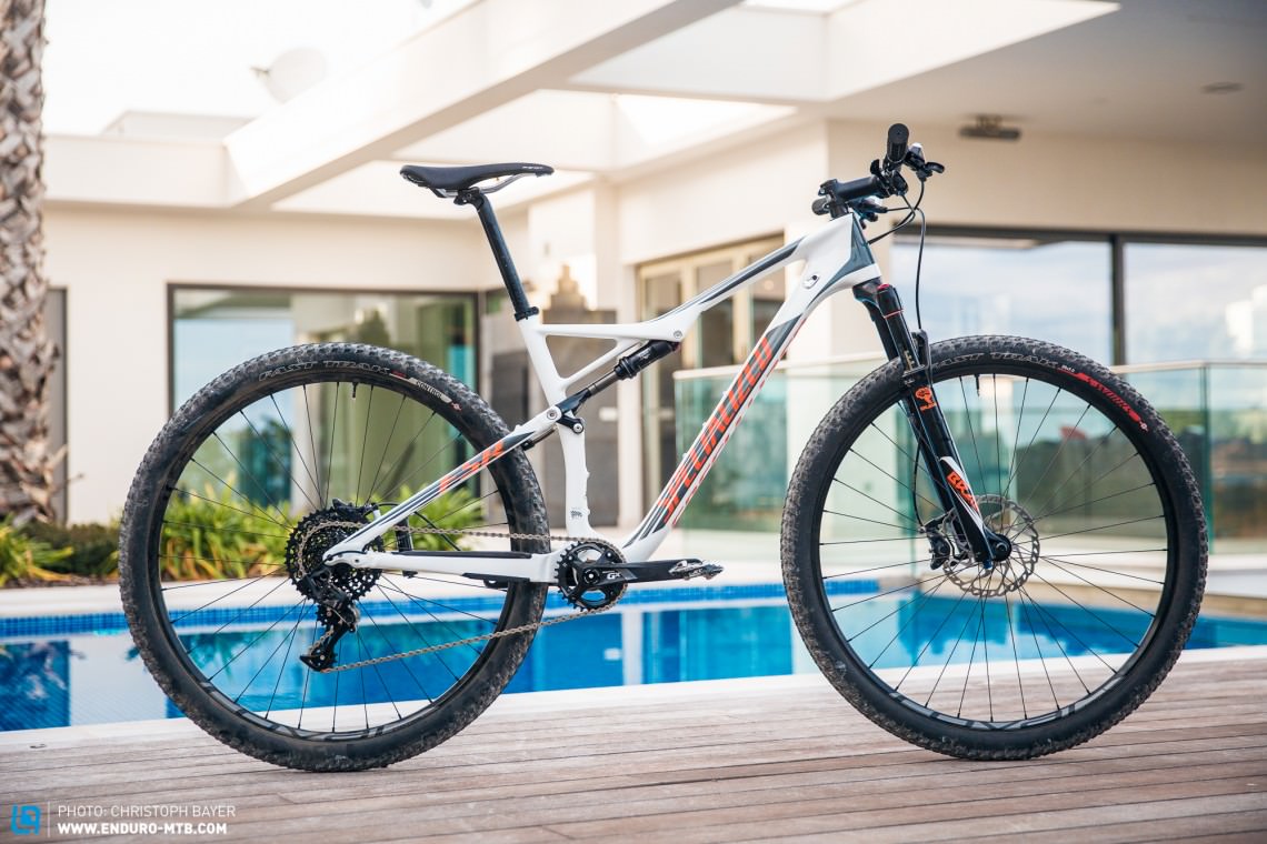 Specialized Epic Elite Carbon 29 World Cup Review Bike Shot