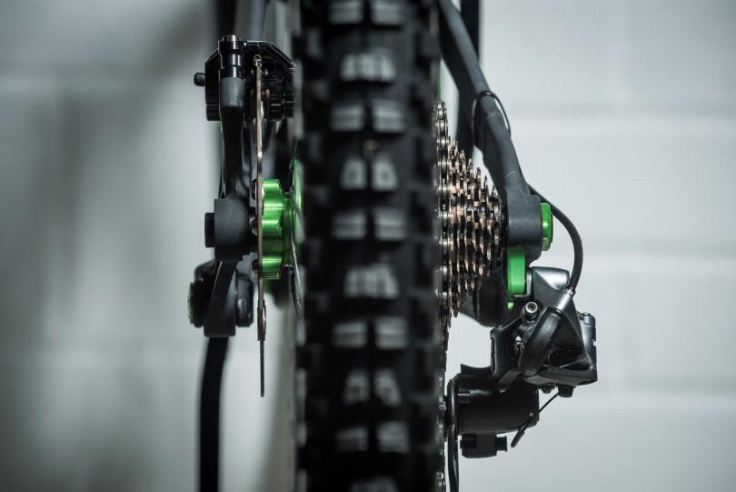 Hope Technology HB211 Carbon Bike project Shot 5