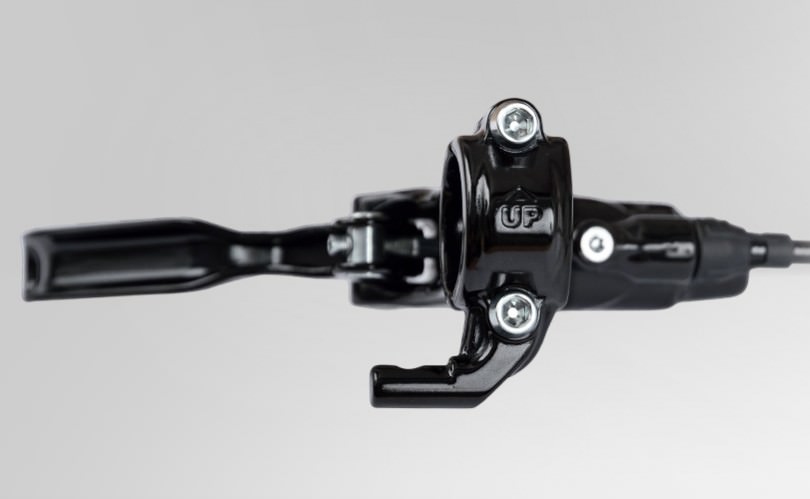 The Mix Master handlebar clamp is an option for all Formula brakes. This simple upgrade allows for the direct attachment of Shimano and SRAM shifters on your Formula brake, giving the bike a clean look. Perfect to help de-clutter handlebars busy with the many clamps today’s bikes employ.