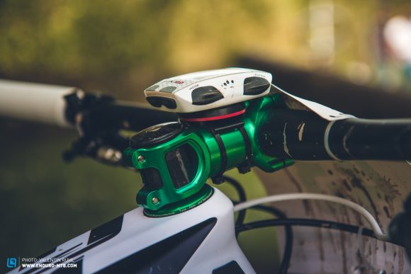 The SIGMA ROX 10.0 provides Lisi with all the crucial ride stats.