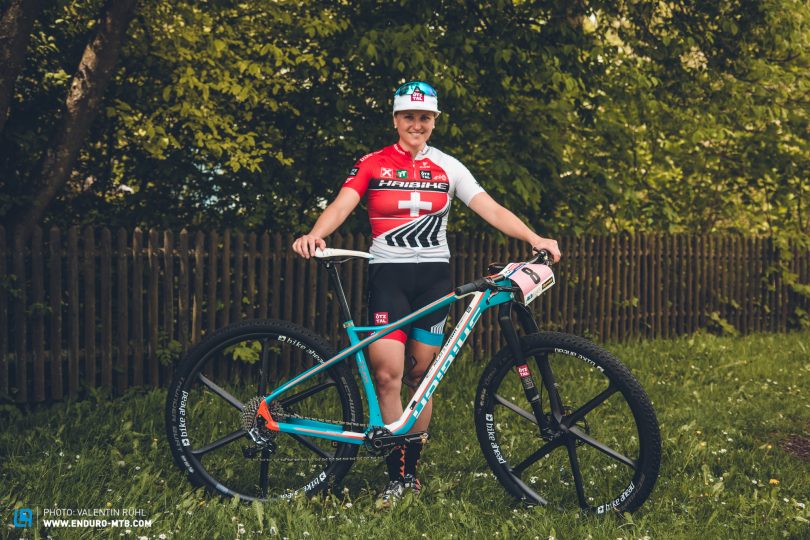 2015’s Swiss XC Champion Kathrin Stirnemann rode her team bike, the Haibike Green 29 (Haibike Öztal Pro Team), which normally features a 30-tooth chainring. However, Albstadt’s long and steep climbs meant she was happy to ride with a 28-tooth chainring.