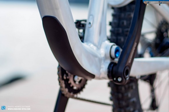 The secure downtube protector does a subtle job of keeping the frame safe.