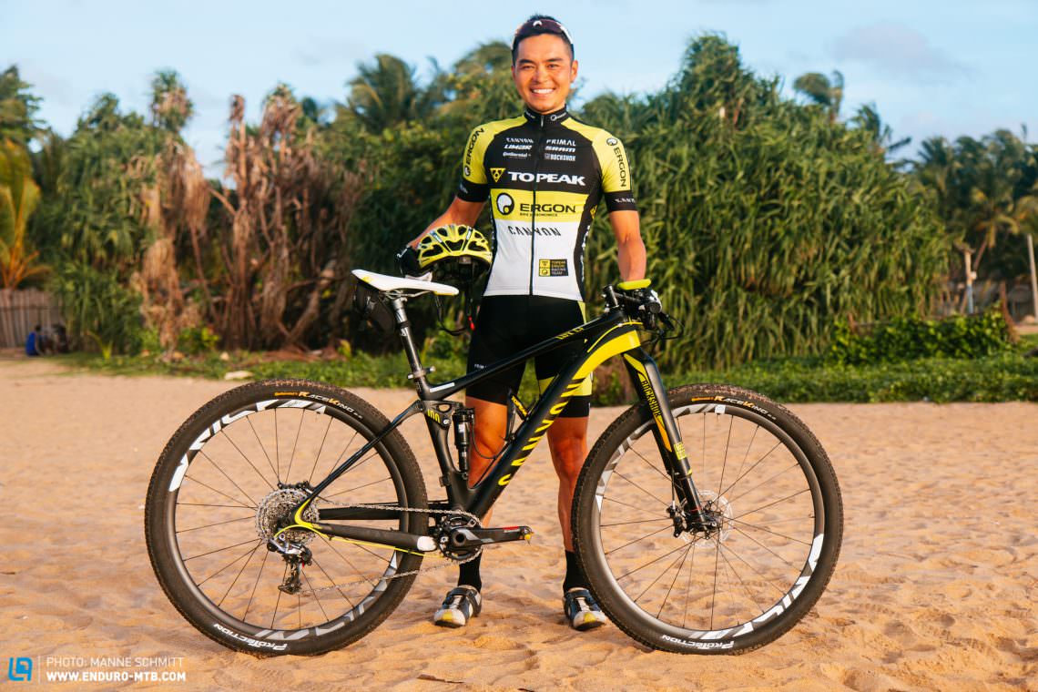 Hailing from Japan, Yuki Ikeda rides for the US Topeak-Ergon team. We grabbed the chance for a closer look at his Canyon Lux CF 29 Team while on the beach in Negombo, Sri Lanka.