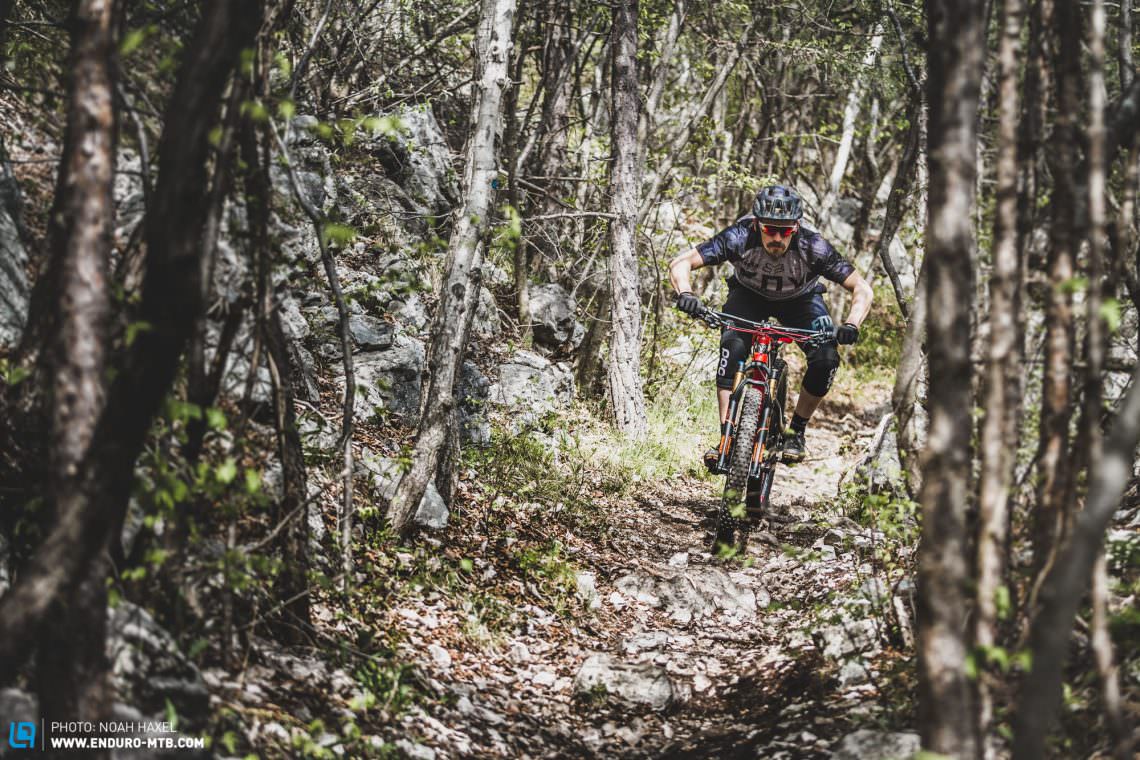 The ROTWILD rips nicely over the trails thanks to its low weight and tightly tuned suspension.