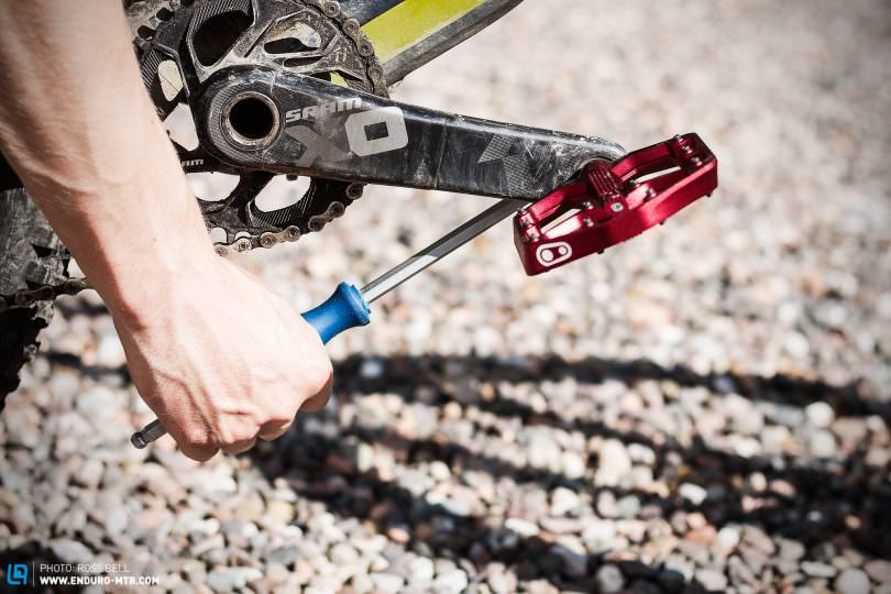 How To Remove And Install Pedals | Enduro Mountainbike Magazine
