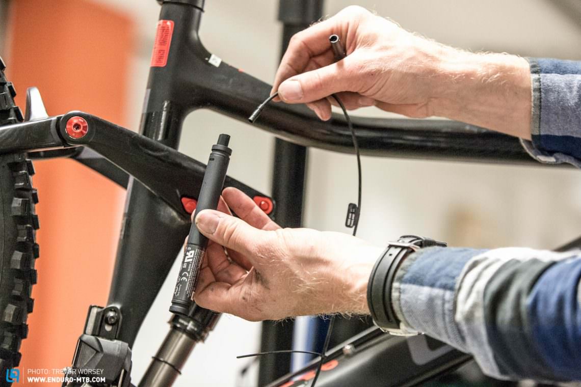 How to fit Shimano XT and XTR Di2 : plug and play shifting