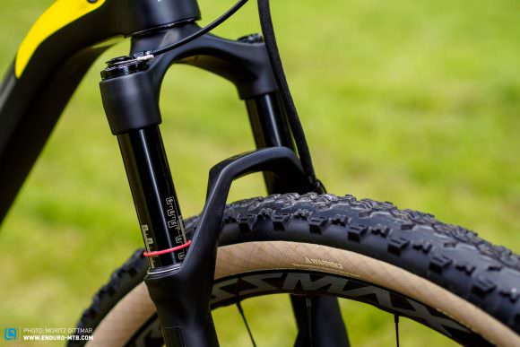 100 mm front and rear travel: Even with its modern geometry, the Lapierre XR still has the classic XC genes.