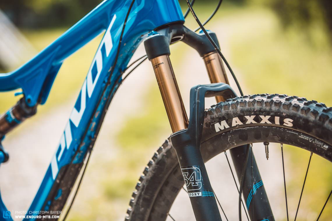 Setting a new benchmark for trail bikes, the current FOX FLOAT 34 Factory forks are right at home on the 429 Trail.
