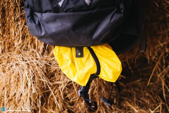 Rain cover included in a virtually failsafe colour to ensure better visibility in poor conditions.