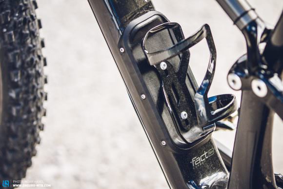 All on board: Specialized are known for their innovative ideas, and the downtube-integrated SWAT box is no exception, offering space for tools and a tube, meaning you can leave your backpack at home for short rides. Ace!