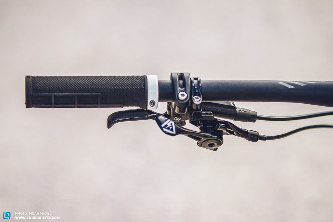 Great stuff Specialized’s own remote lever has unbeatable ergonomics, and no other seatpost is as intuitive to control as the Command Post IRCC.