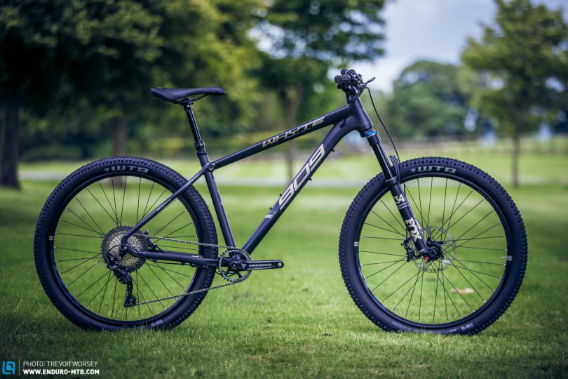 Everyone should own a good hardtail and we like the look of Whyte's  909
