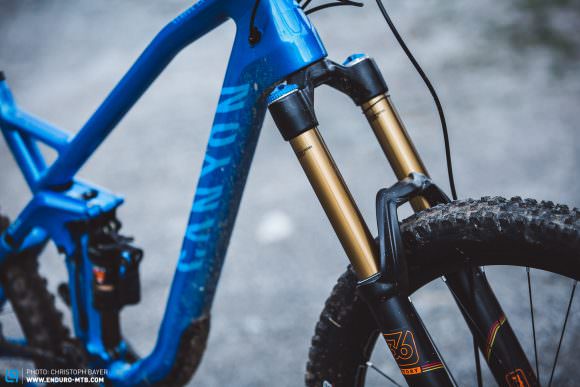 With a massive 170 mm of travel, the FOX 36 FLOAT Factory fork is another bonus on this year’s more potent bike.