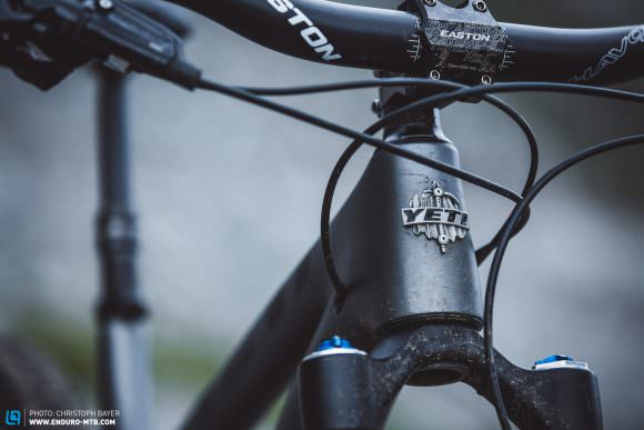 The triumphant trio that make us want the bike: the logo on the head tube, the frame’s beautiful finish, and first-rate parts.