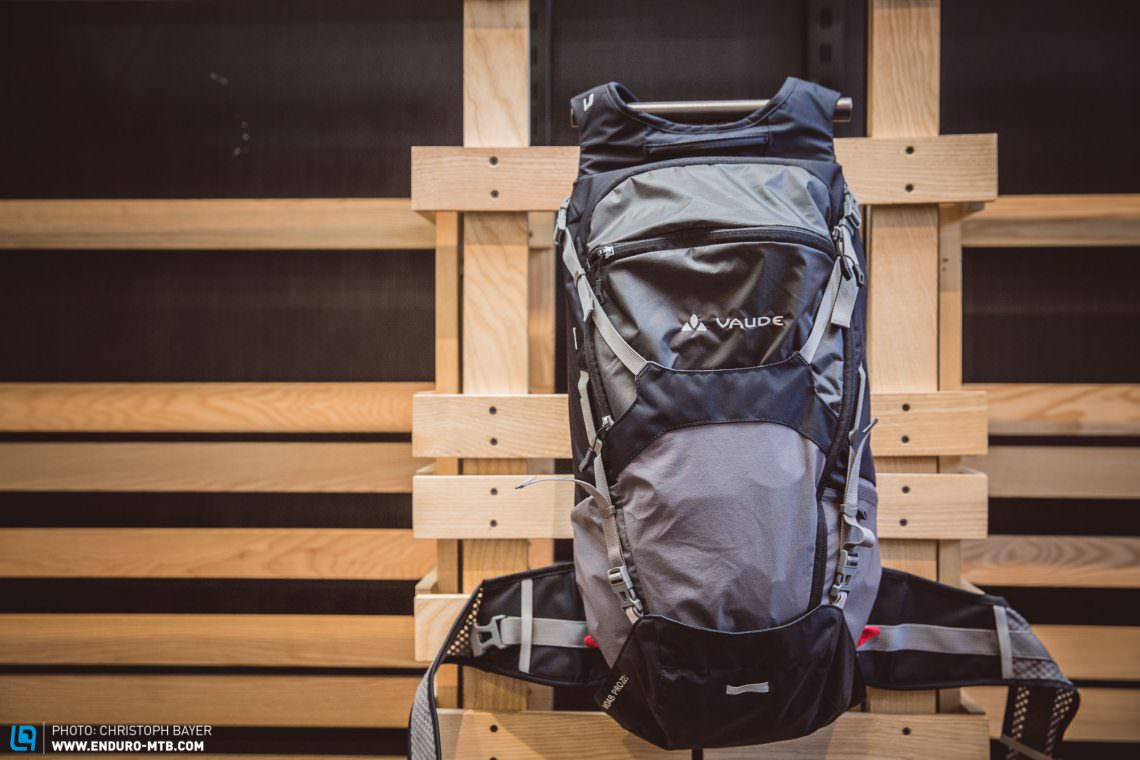 Despite its lightweight construction, the VAUDE Moab Pro offers huge storage volume and great protection.
