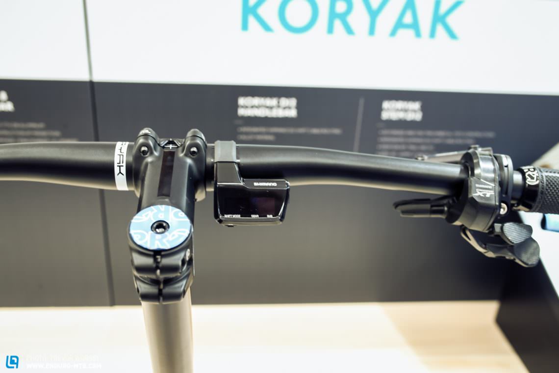 The new PRO Koryak Di2 bar brings hidden Di2 cable routing to a more affordable price point than the current PRO Tharsis bar.