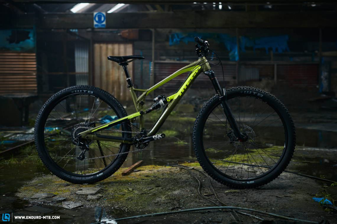 The new Nukeproof 2017 Race retails for only £2299. A bit of a bargain.
