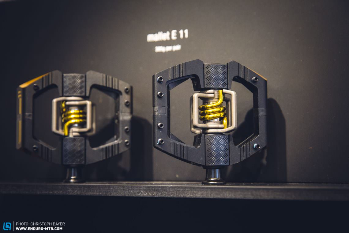 Worth its weight in gold – the new Crankbrothers Mallet E 11 with a titanium binding mechanism. 