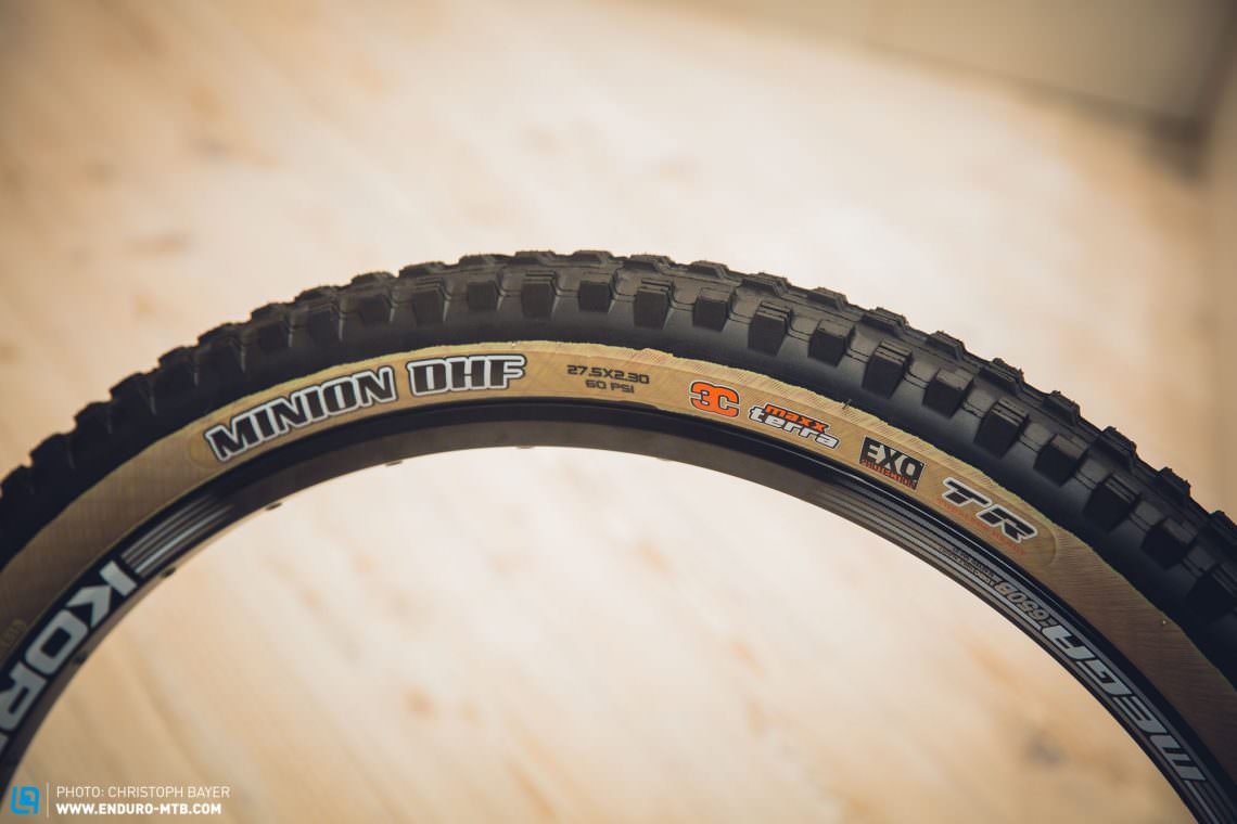  The new MAXXIS Skinwall tires are eye-catching.