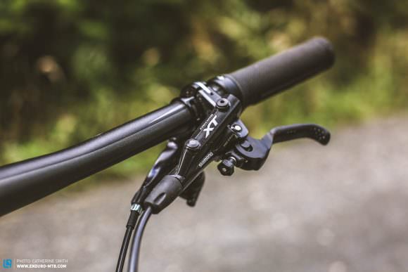 The XT brakes are powerful and easy to modulate, perfect for smaller hands.