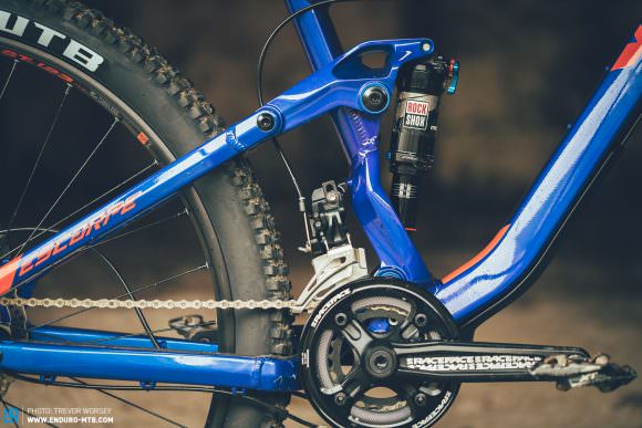Damping issues: The RockShox Sektor is outgunned by the bike’s potential; like a mullet, the Escarpe is a party at the back, but too serious at the front.