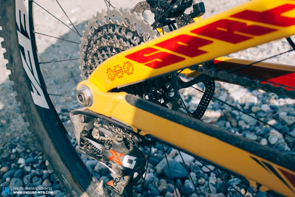 Damien relies on SRAM for shifting, with the ultimate gearing given by XO1 Eagle’s huge 10–50 cassette