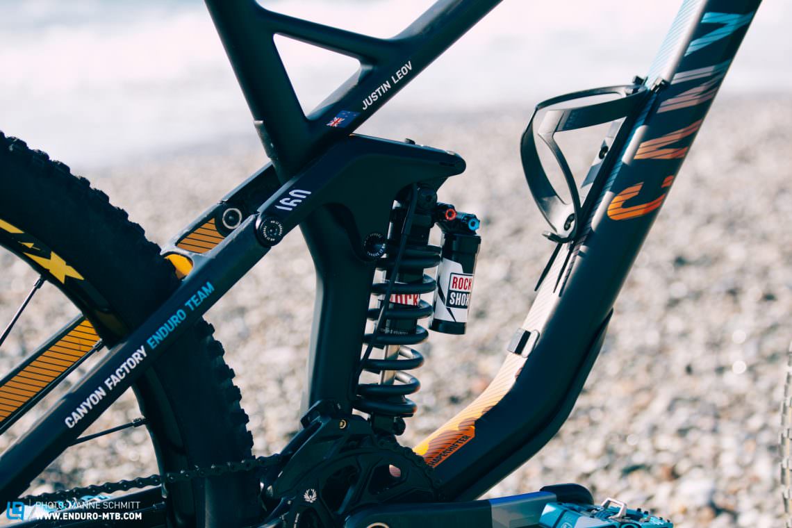 The RockShox Vivid R2C steel spring rear shock adds to its downhill visuals.
