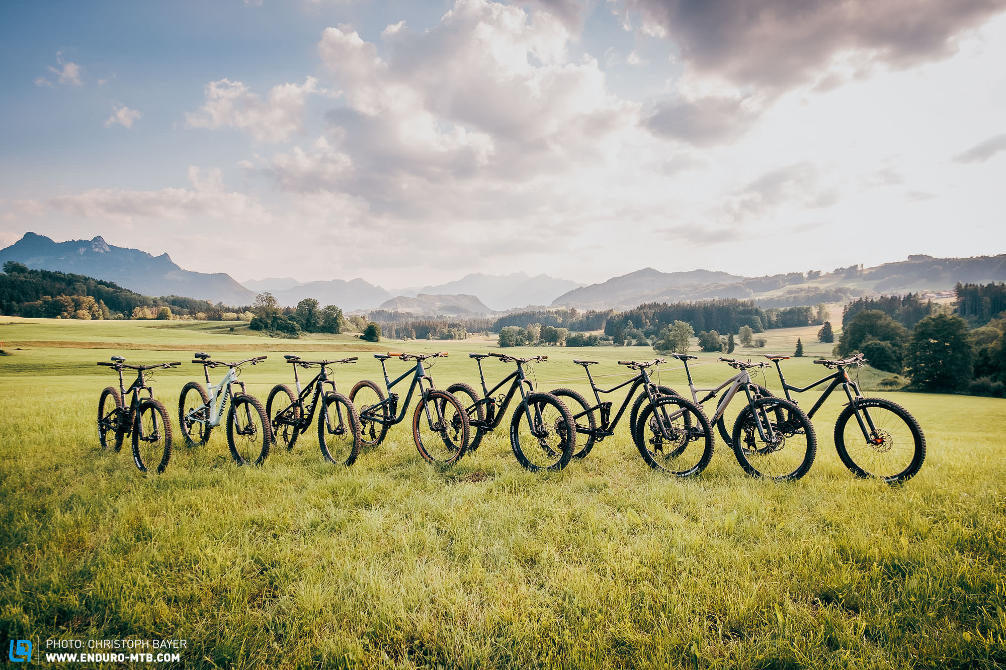 Das beste bezahlbare Trail- und Touren-Bike 2020 – 9 spannende  Mountainbikes im Test