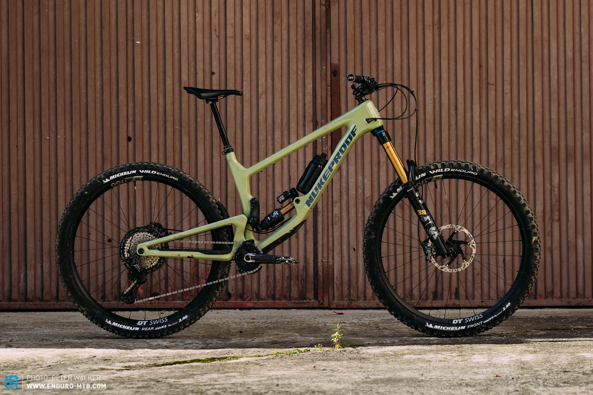 Nukeproof Giga  Carbon Factory  – In our big enduro bike