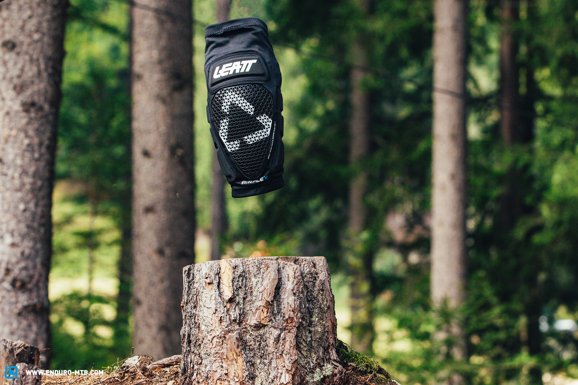 Leatt AirFlex Pro – In our 2022 trail knee pad group test | ENDURO